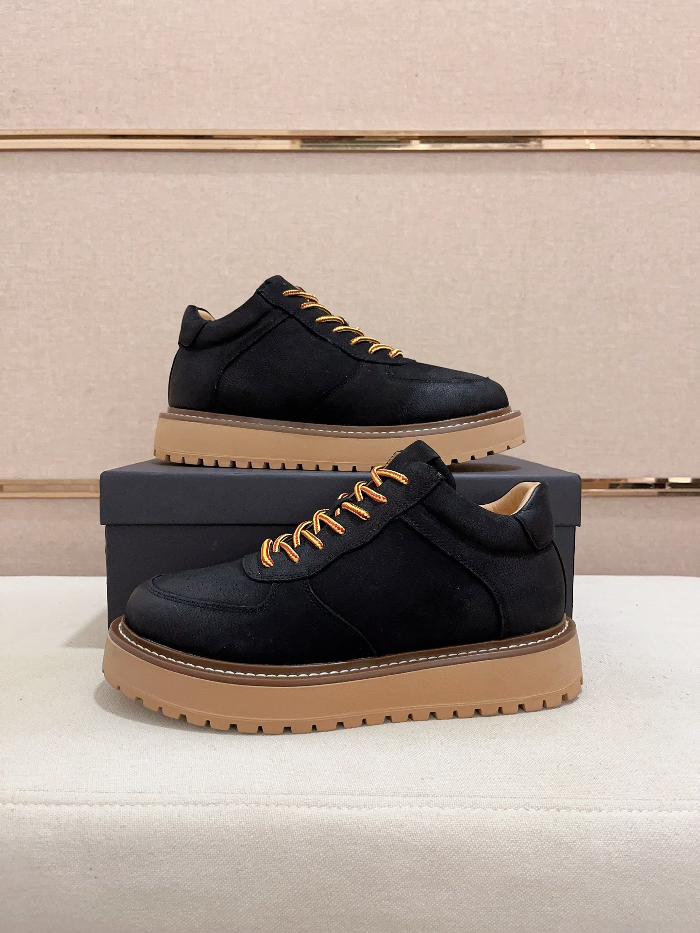 UGG Lowmel Lace-Up Leather Sneaker – Black