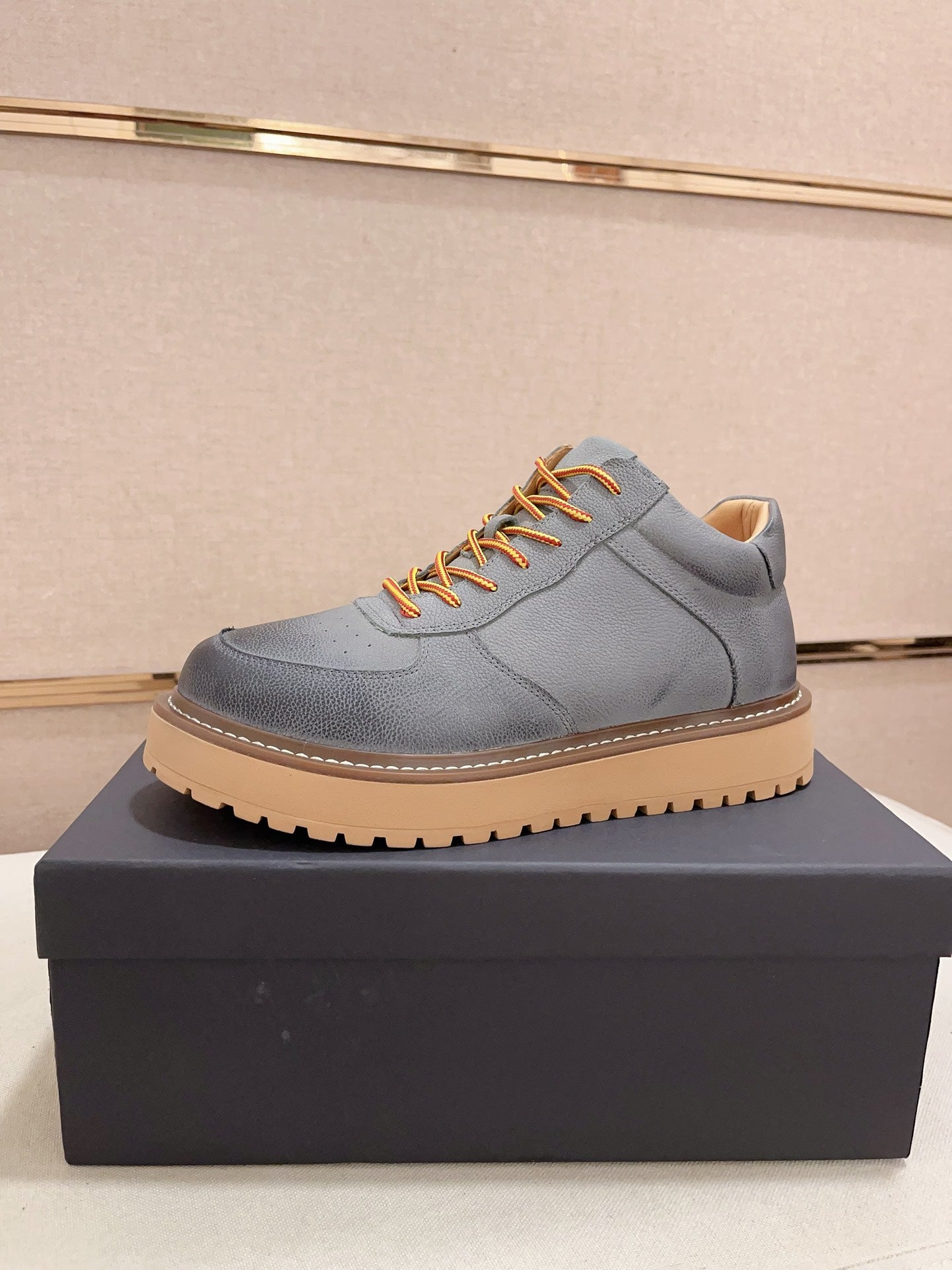 UGG Lowmel Lace-Up Leather Sneaker – Slate Grey